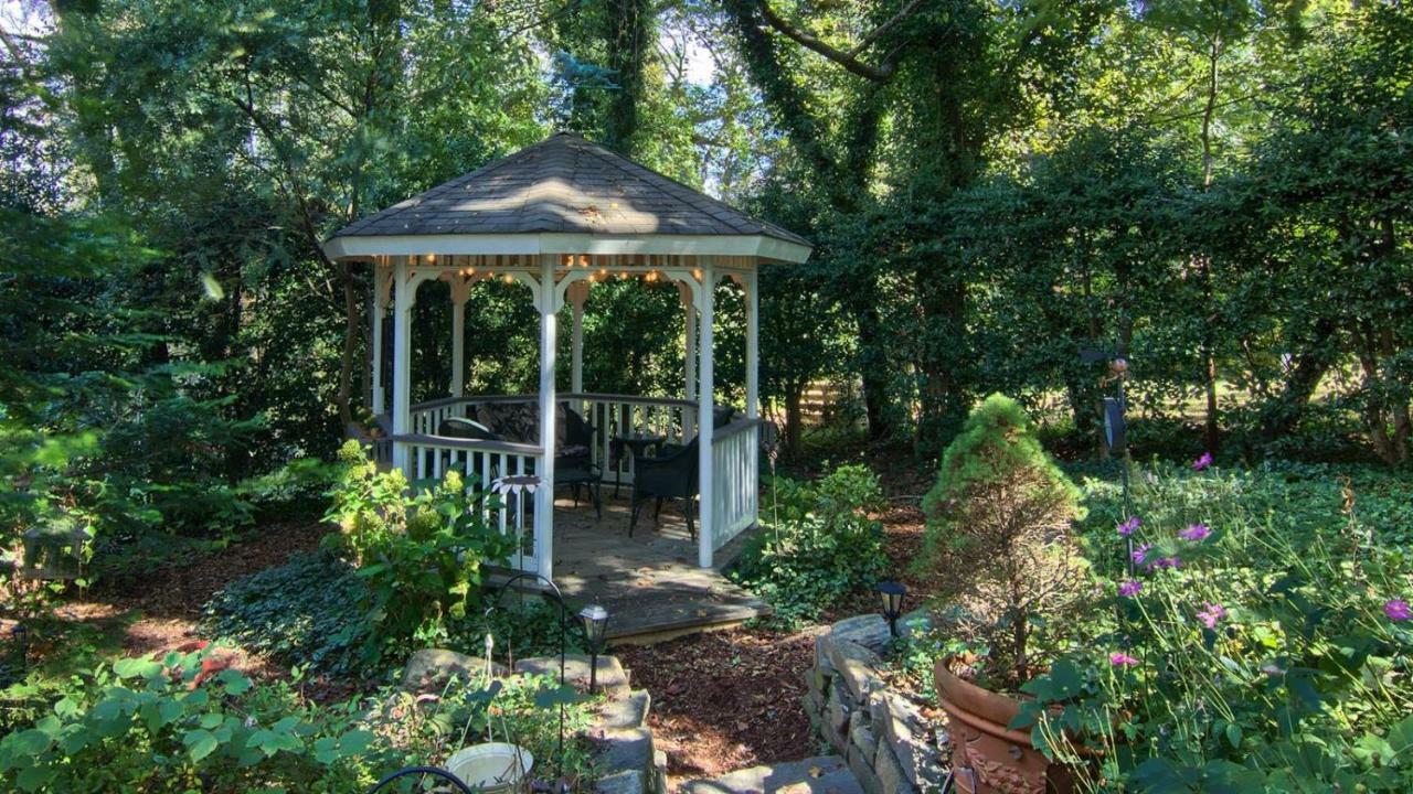 North Lodge On Oakland Bed And Breakfast Эшвилл Экстерьер фото
